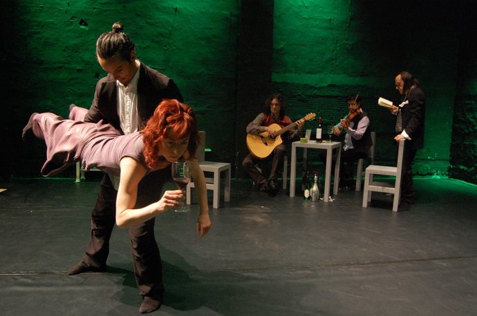 Sala Russafa Lleva Una Cata De Vino A Las Tablas Y Público Con Cata, 7 Lágrimas