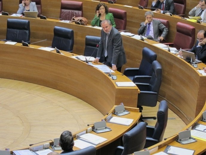 Cabré Interviene En El Pleno De Las Corts