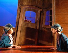 Espectáculo 'Gemelos' De Teatro Cinema