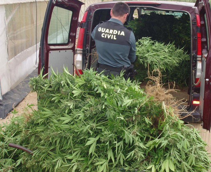 NOTA DE PRENSA Y FOTOGRAFÍA GUARDIA CIVIL