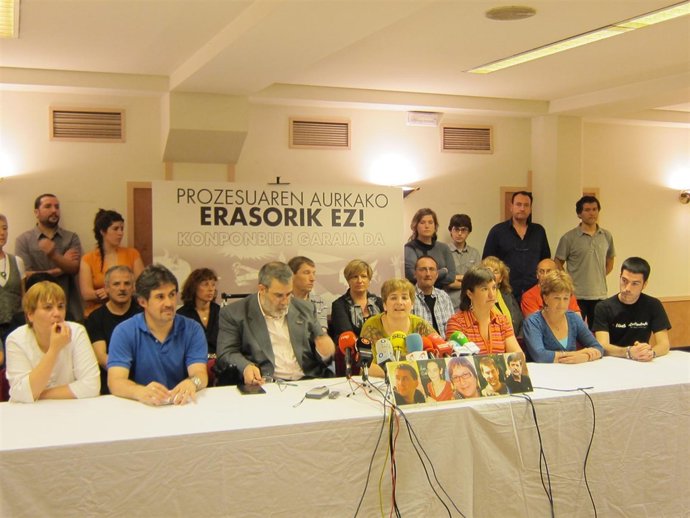 Rueda De Prensa De Los Firmantes Del Acuerdo De Gernika En San Sebastián.