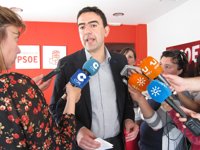 Jiménez (PSOE-A) cree que Arenas "no debe sentarse" en el Parlamento si no rectifica su posición ante el Estatuto