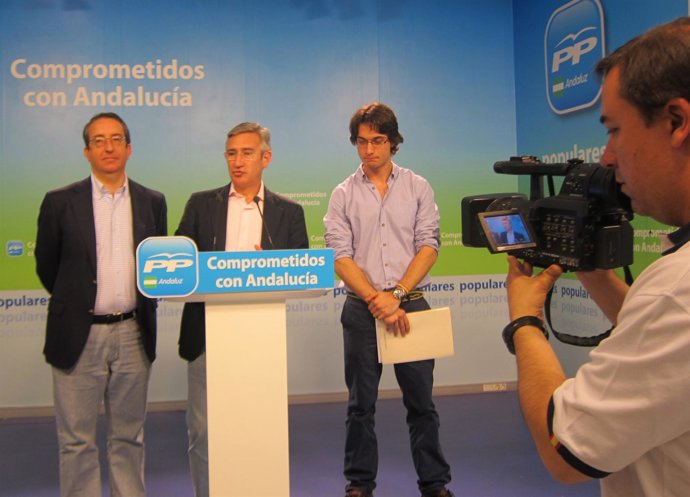 Rafael Salas, Miguel Ángel Arauz Y Luis Paniagua, Hoy En Rueda De Prensa