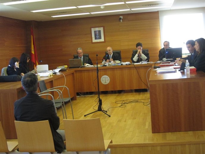 El Profesor Acusado De Abusos A Alumnas En La Última Sesión Del Juicio