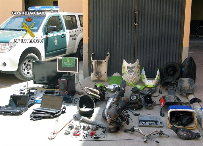La Guardia Civil Detiene A Un Grupo Juvenil Dedicado A La Comisión De Robos 