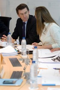 Feijóo insiste en pedir el mismo trato para Novagalicia que para Bankia y vuelve a defender la fusión