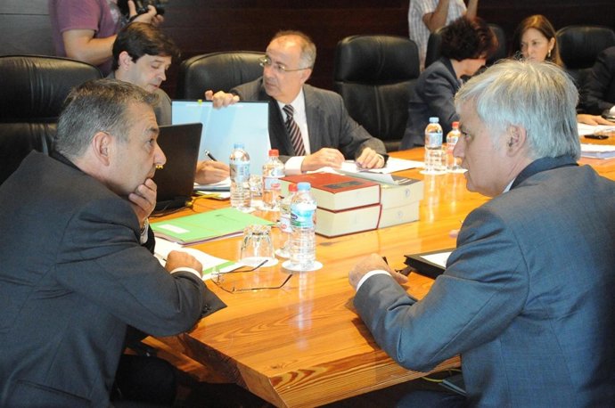 Paulino Rivero Y José Miguel Pérez, En Consejo De Gobierno