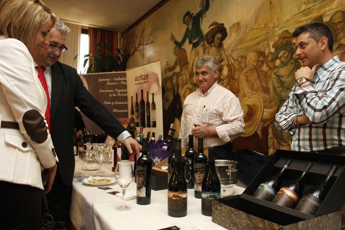 La Consejera De Ganadería, Pesca Y Desarrollo Rural Visita La Feria