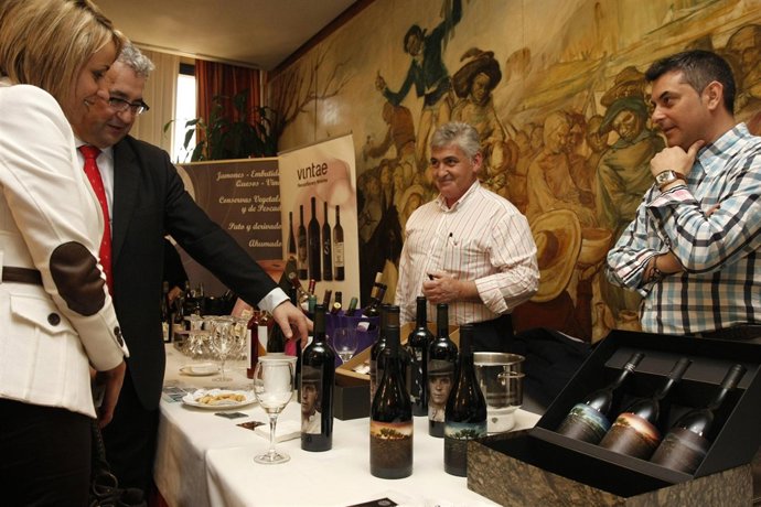 La Consejera De Ganadería, Pesca Y Desarrollo Rural Visita La Feria