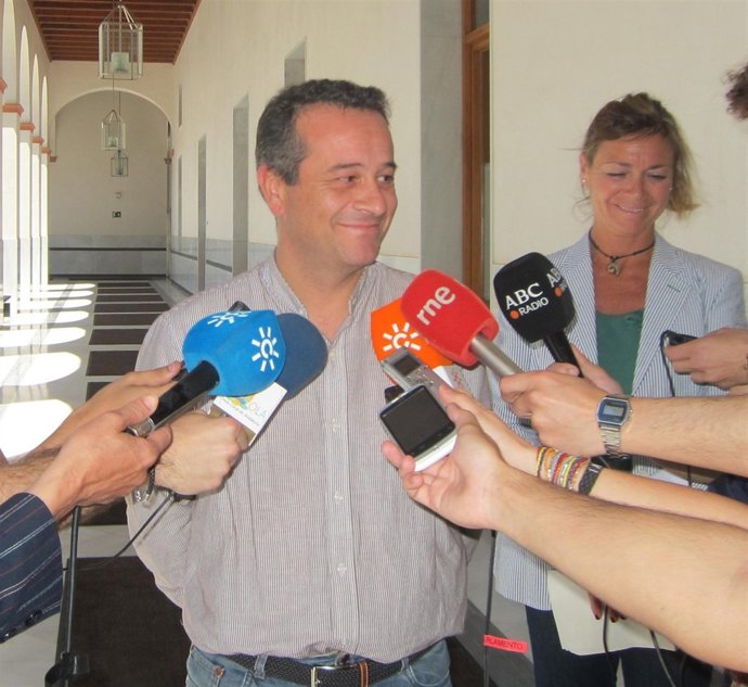 José Antonio Castro, Hoy Ante Los Medios