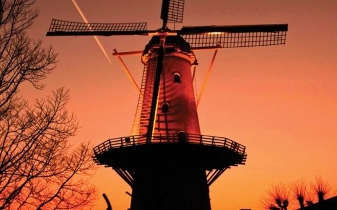 Molino De Viento En Holanda