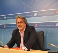 El Portavoz Del Grupo Mixto Y Procurador Por IU, José María González