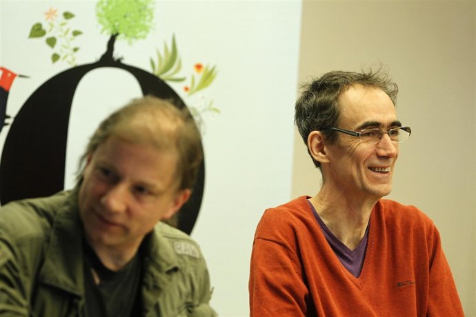 Simon McBurney Y César Sarachu