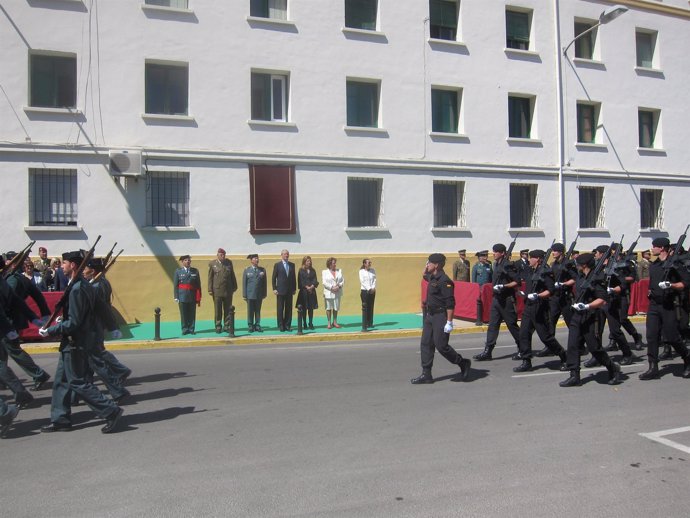 Autoridades Civiles Y Militares En El Desfile Posterior A La Toma De Posesión