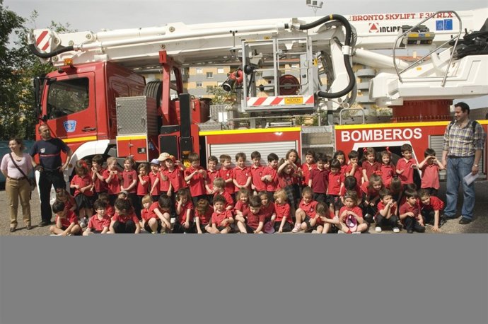 Bomberos Y Niños