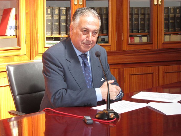 Enrique Pérez Viguera.