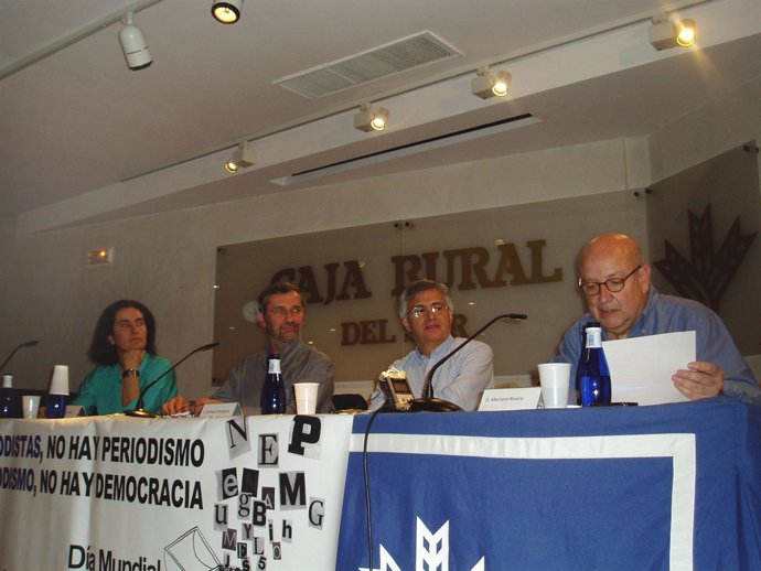 Mesa Redonda Sobre La 'Libertad De Expresión En Tiempos De Crisis'. 