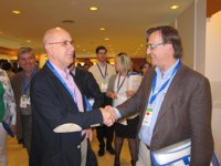 Frío saludo entre Duran y Vila d'Abadal antes del inicio del Congreso de  UDC