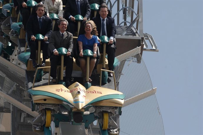 El Pte.Artur Mas Y Su Esposa H.Rakosnid Inauguran Atracción En Portaventura