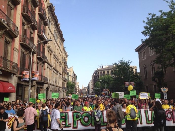 Manifestación De 'Indignados' En Barcelona