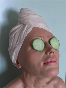 Escultura De Mario César De La Exposición 'Mito-Ilógica'