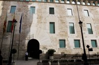 Tres exvicepresidentes de la CAM y un exsecretario intervienen este lunes en la comisión de investigación en las Corts