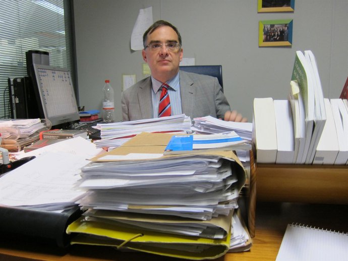 Joaquín Baños En Su Despacho 