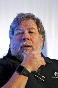 Steve Wozniak comprará acciones de Facebook "sin importar el precio"