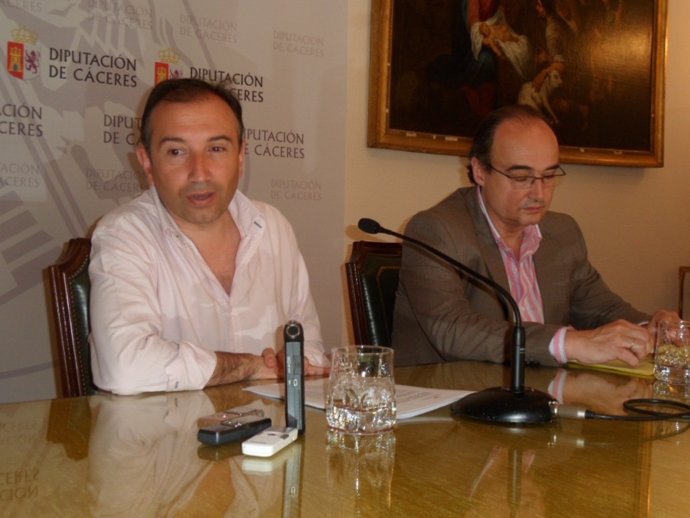 El Presidente De La Diputación De Cáceres, Laureano León