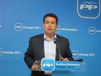 Manzano valora que el PP "actúa" ante los casos de incompatibilidades mientras en el PSOE "no se iba nadie ni con lejía"