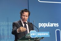 El PP arremete contra el gobernador del Banco de España, cuya labor de supervisión califica de "lamentable"