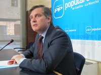 El PP recuerda al PSOE que el sitio para ver los Presupuestos "es el Parlamento"