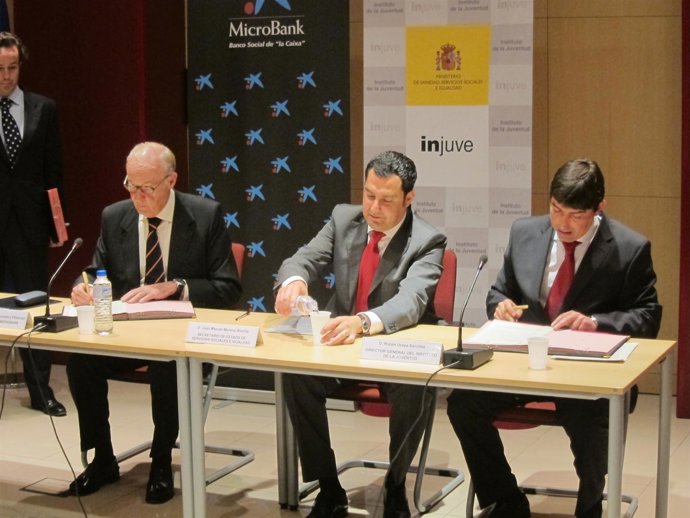 Convenio Entre El Injuve Y Microbank