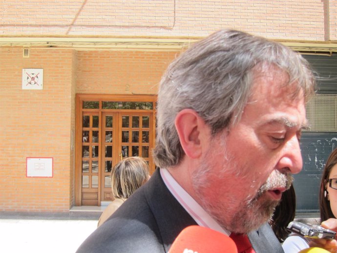 El Alcalde De Zaragoza, Juan Alberto Belloch