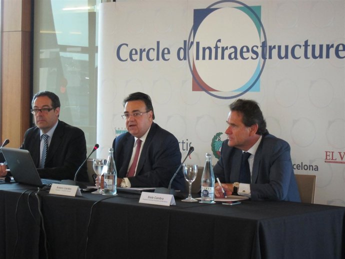 P.Macias (Cercle D'infraestructures), A.Llardén (Enagas) Y S.Cambra (Puerto)