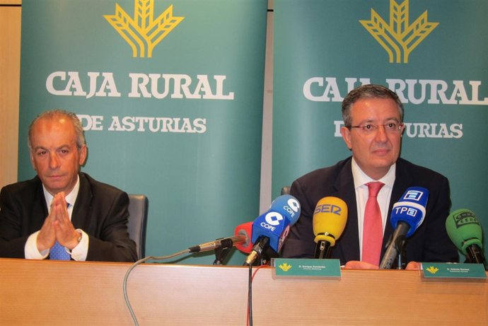 Antonio Romero, A La Derecha