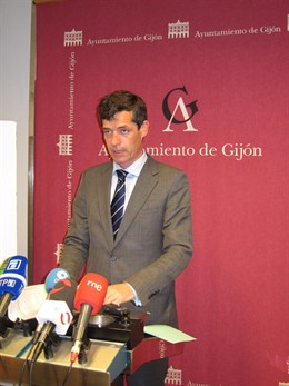 Felgueroso, Durante La Rueda De Prensa.