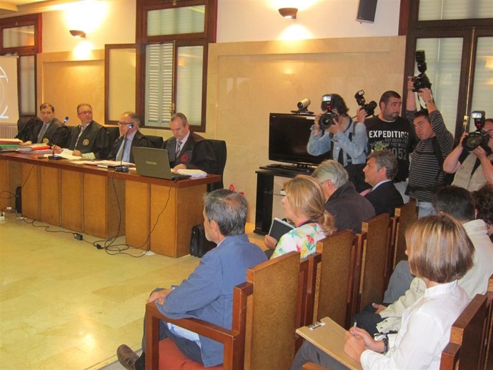 Juicio Por Una De Las Piezas Del Caso Maquillaje