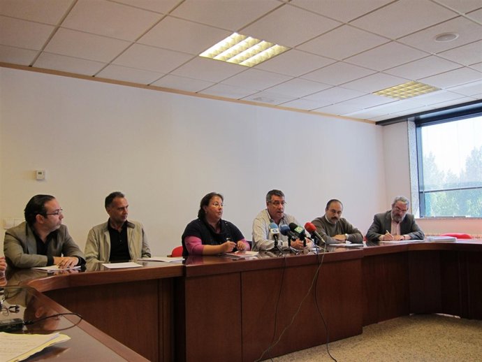 Representantes De Los Sindicatos De Función Pública En Rueda De Prensa