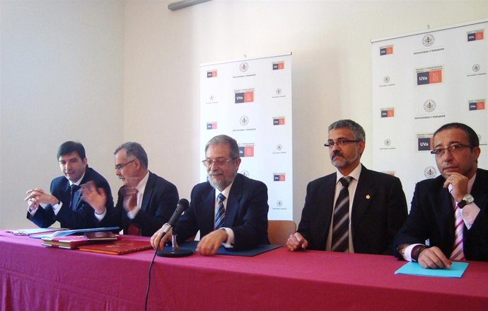 Sacristán En La Toma De Posesión Del Nuevo Decano