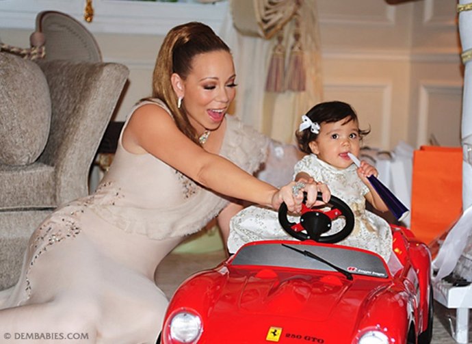 Mariah Carey junto a su hija