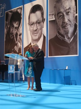 El Jesuita Padre Garralda Y Ana Botella 