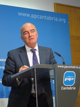 Luis Carlos Albalá, Diputado Del PP Cántabro 