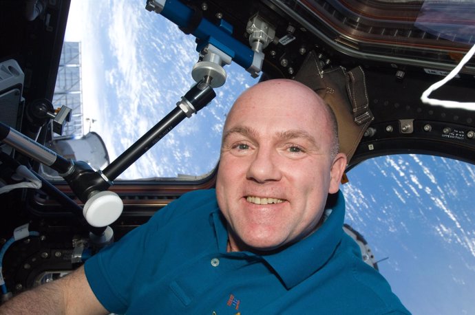El Astronauta De La ESA En La ISS André Kuipers