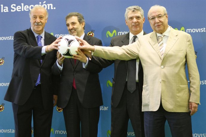 Vicente Del Bosque  Angel Maria Villar Jesus Samper Vidal Y Luis Miguel Gilperez