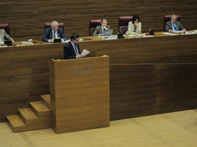 Iñaki Subías (PSPV) En La Tribuna De Las Corts