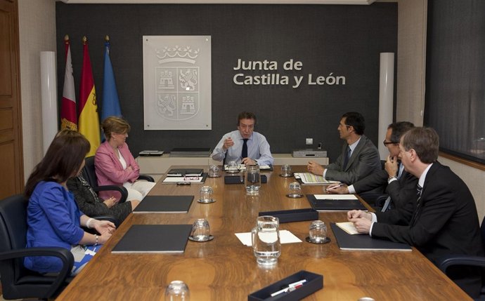 Reunión Consejero De La Presidencia, José Antonio De Santiago-Juárez