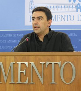 Mario Jiménez, Este Miércoles En Rueda De Prensa