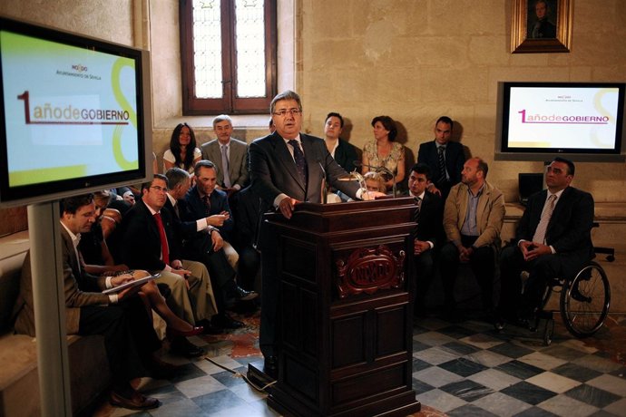 El Alcalde De Sevilla, Juan Ignacio Zoido, Durante La Rueda De Prensa