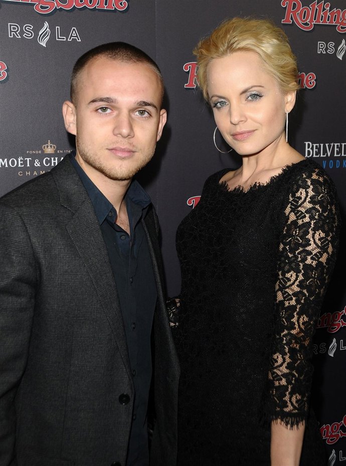 Mena Suvari y Simone Sestito